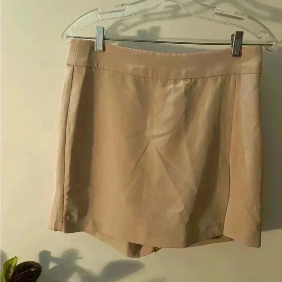 Love Tree Dresses & Skirts - *NWOT** LOVE  TREE Skort